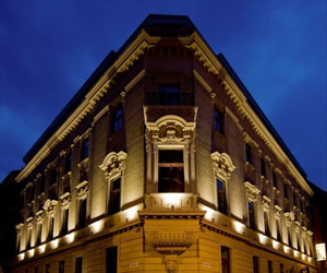 Hotel Palazzo Zichy at night