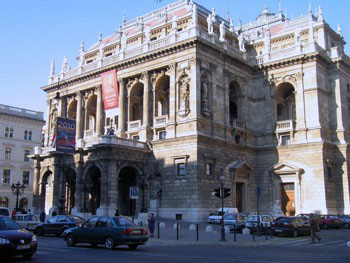 opera house on andrassy avenue