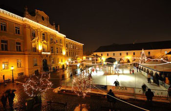 Obuda's Main Sqr and the ice rink lighted up during the Advent Festival