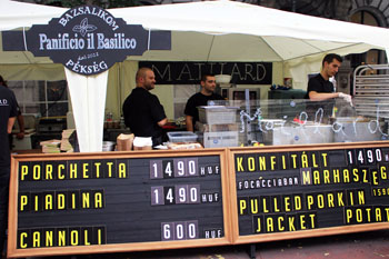 Bakery stand onandrassy avenue