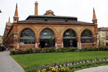 budapest central market back