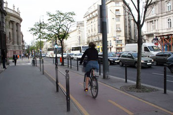 a woman cycling on the bike lane on Bajcsy-Zsilinszky road