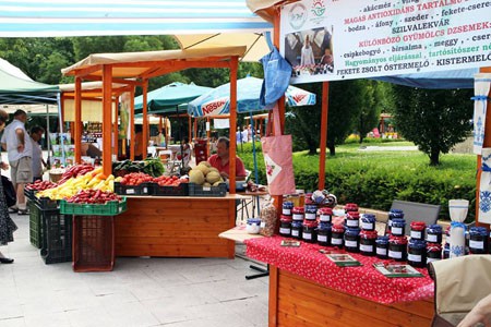 farmers_market_szabadsag_sq