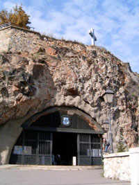 the vaulted entrance to the cave church