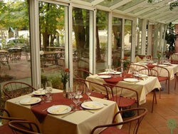 in the Garden of Jardinette - garden restaurants in budapest