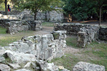 monastery ruins margaret island04
