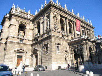 Hungarian State Opera house from outside