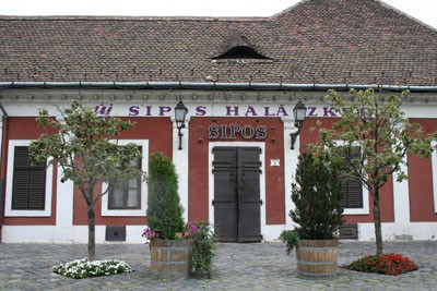 ujsipos_fish_restaurant_obuda