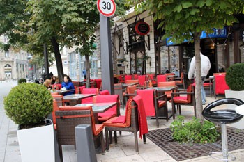 Terrace of the Vén Diak Pub on Egyetem Square