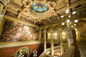 the interior of the Vigado's theatre hall