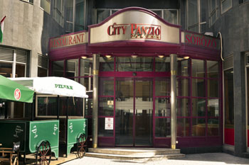 entrance of City Hotel Pilvax