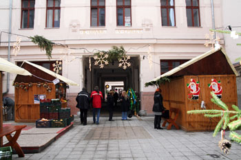 Gozsdu Court at Christmas time