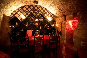 faust wine cellar 02