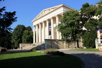 the white, colonnaded front of the National Museum