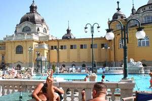 inside_szechenyi_bath01