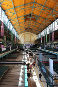 Belvárosi Piac market in Hold utca