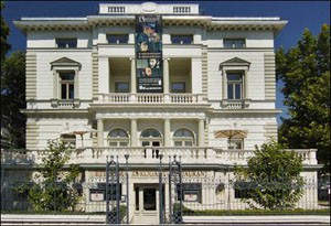 KOGART House front view, on Andrássy Boulevard