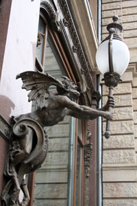 new york cafe budapest street lamp