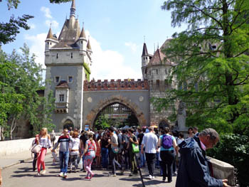 people at the festival at the portcullis of Vajdahunyad castle