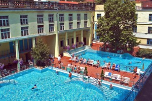 budapest thermal baths lukacs300