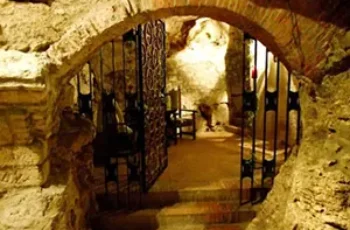 Wine Tasting in Buda Castle – Faust Wine Cellar -CLOSED!