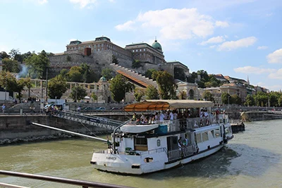 budapest public transport boat service