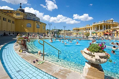 splashing in the outdoor pool of Szechenyi Bath