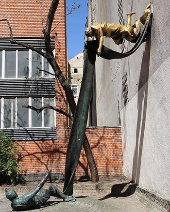 A photo showing the Carl Lutz memorial, a dramatic, abstarct sculpture composition, from the side.