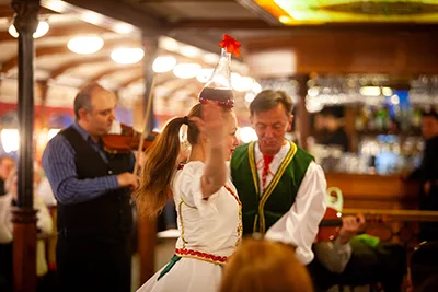 hungarian folklore dance