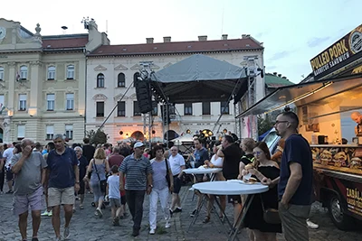 lots of people at the Craft beer Festival in Óbuda in August 2022