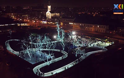 bird's eye view of the ice skating park and corridor in Csepel at night