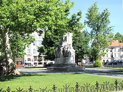 Vörösmarty Statue